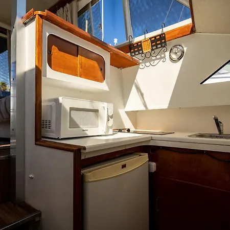 Botel Spacious And Charming Boat In Port Forum Sant Adria de Besos