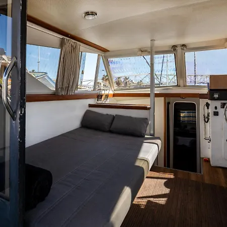 Spacious And Charming Boat In Port Forum Sant Adria de Besos