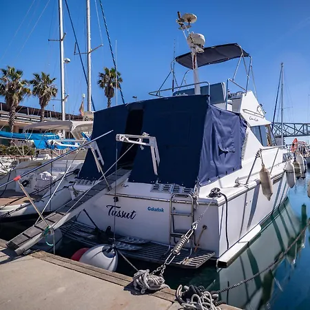 Spacious And Charming Boat In Port Forum Botel Sant Adria de Besos
